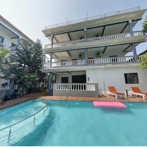 Pool - Hotel Ashoka King (Ashvem)