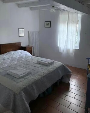 Room - Vrbo Property (Piemonte)