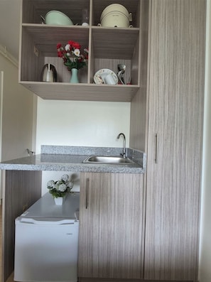 Interior - Liz's Urban Deca Cubao Studio Unit (Quezon City)