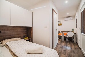 Room - Studio Mobile Home Gotar (Tolmin)