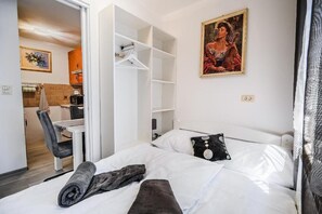 Room - EJ apartments with EV charging station (Bovec)
