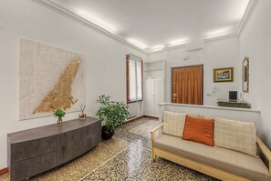 Lobby - Apartment 'La Casa Di Cla' with Wi-Fi and Air Conditioning (Genova)