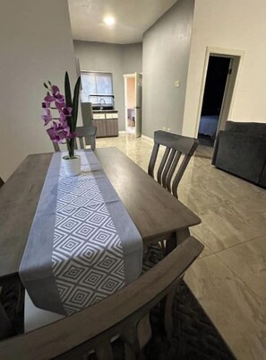 Dining - Lovely one bedroom (Free airport pickup) (Montego Bay)