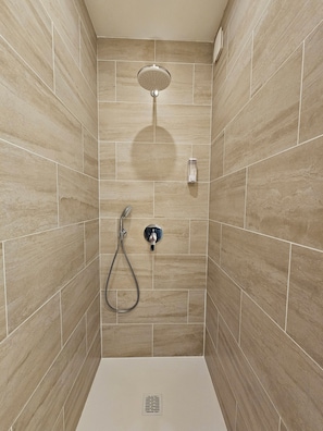 Bathroom - Vrbo Property (Gignac)