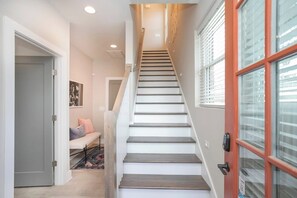 Interior - Rooftop City Views, Garage, Near Broadway (Nashville)