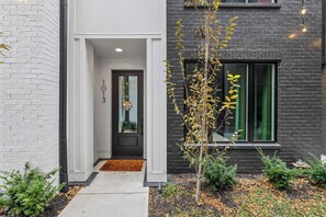 Exterior detail - Elegant Nash Karaoke Haven w/ Rooftop Fire Table (Nashville)