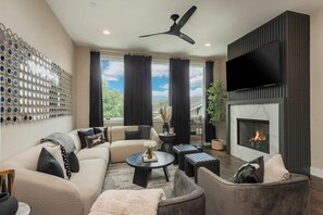 Living Room 3: Living Room w/Smart TV - Sleeps 24 | Rooftop Decks Downtown Views (Nashville)