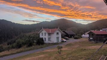المنشأة من الخارج