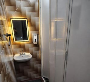 Bathroom - Rooms del Bosque Studios (MORELIA)