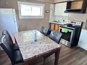 Private kitchen - Home in North Sydney near ferry (North Sydney)