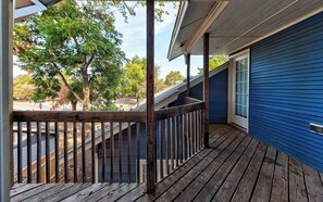 Terrace/patio - Charming 6BR Norman Home Perfectly Near OU and Campus Corner (Norman)