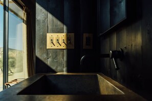 Interior - AMAR By Homestead Modern (Pioneertown)