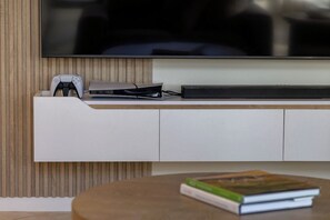PS5 with paid subscription available & connected. Ready to play. As an option, you can bring your own CD's.
 - NEW Mauna Lani Villa Sunset Designer Renovated (Waimea)
