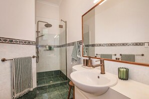 ensuite_sRGB - Sol Villa Forest Retreat & Walk to Town (Margaret River)