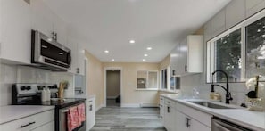 Private kitchen - Tacoma Dome (Lakewood)