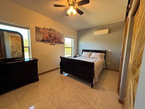Room - Desert getaway on an acre, 2-bedroom house in fantastic Tucson location. (Tucson)