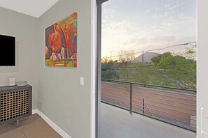 Interior - Heated Pool & Spa, Golf Simulator, Billiards - Walking Distance to Old Town (Scottsdale)