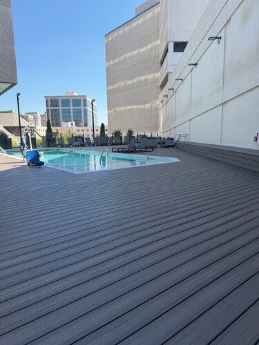 Modern Condo In Downtown Birmingham Near UAB