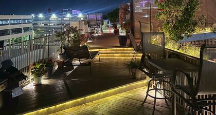 Historic 1868 Loft Sleeps 10 - Downtown State St