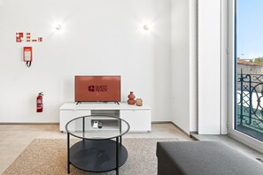 Living area - GuestReady- Rou 27- C (Porto)
