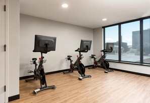 Fitness facility - Landing | Stunning 1BD, Yoga Studio, Gym (Green Bay)