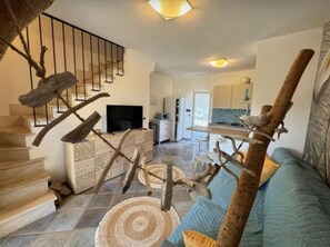 Living area - Villetta Ulivi e Ginepri with Ocean View 🌊Cala Liberotto Holiday Home (Sas Linnas Siccas)