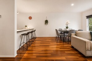 Interior - Leafy Family 2 Bedroom (South Melbourne)