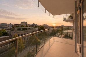 Property grounds - Bay View 2 Bedroom Apartment (Port Melbourne)