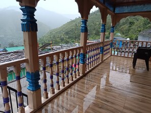Property grounds - Nagtibba View - Nagtibba Area (Saindul)