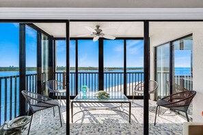 Interior - Beachfront Bliss with Coastal Charm & Island Views - Condo Islands End 601 - Roelens (Fort Myers Beach)