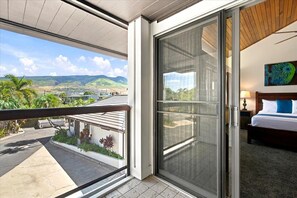 Wake up to the West Maui Mountains on a second Lanai connecting from the guest bedroom and the kitchen. - Luxury Oceanfront 3 Bedroom on Lahaina Baby Beach (Lahaina)