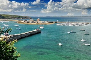Untagged - Lambezen-maison aux volets bleus (Camaret sur mer)