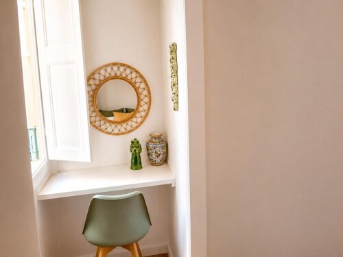 Alfama Cozy Studios by Get Your Stay