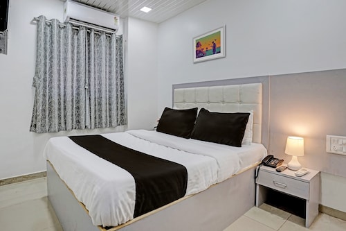 Capital O PARK RESIDENCY