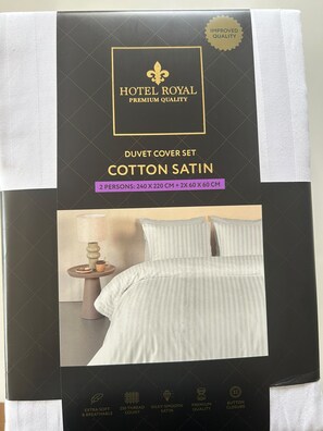 A hotel duvet cover set in cotton satin, suitable for 2 persons, with a 250 thread count and premium quality. - Vrbo Property (Lingolsheim)