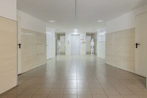 Front of property - Lumina 2BR Apt w/ Balcony in the Center (Warszawa)