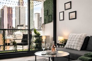 Living area - Modern City 2 Bedroom (Melbourne)