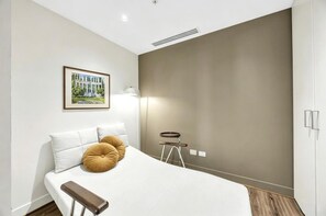 Room - River View Southbank Apartment (Melbourne)