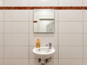 Bathroom - Unpack and Stay Vienna 1BR Westbahnhof (Vienna)