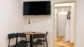 Dining - Live a Little Longer in Vienna 1BR (Vienna)