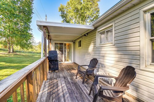 Cozy Vintage Charm Located Between US 60 & I-64
