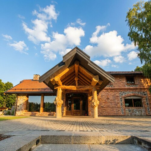 A NEW MANOR for families & friends (up to 20 people), surrounded by nature