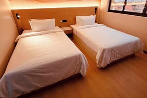 Room - Hotel Brisa Tropical  (Luanda)