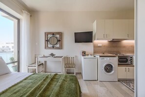 Room - Cozy Home Near The Sea 18 Studio with Balcony, Wi-Fi, and Air Conditioning (Ρέθυμνο)