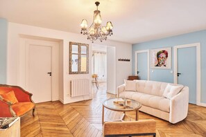 Living room - Superb Apartment Center of Paris (Paris)