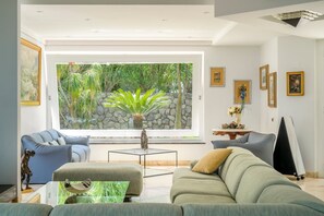Living area - Villa Arpino - Four Bedroom Villa, Sleeps 8 (Vico Equense)