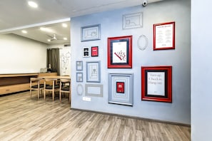 Dining - Collection O Hotel Blueline (Kanpur)