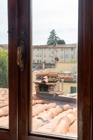 Interior - New Listing (Lucca)