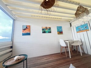 Dining - New Listing (Marigot)