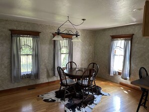 Dining - Rustic Farmhouse (Burns)